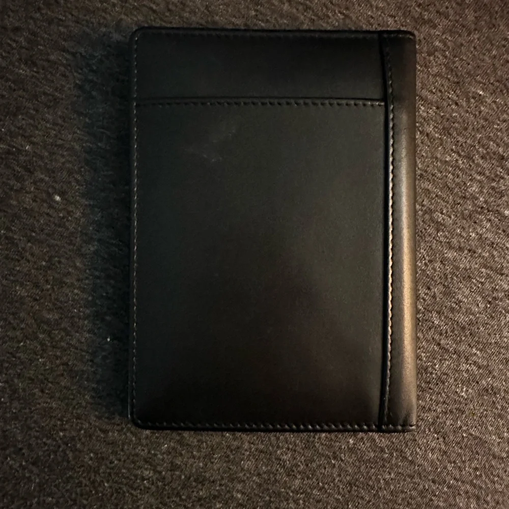 Radley London Black Passport Holder - Picture 3 of 3